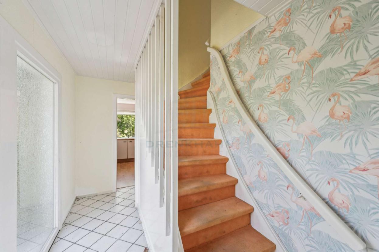 Flur und Treppe