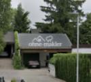 Zufahrt z. Grundstück -Carport