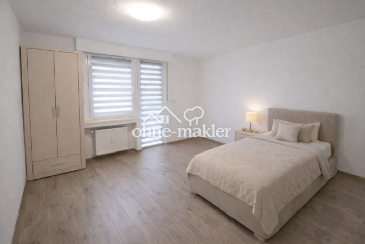 Schlafzimmer mit Balkon