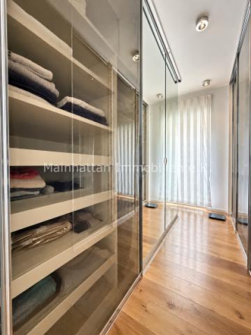 begehbarer Kleiderschrank