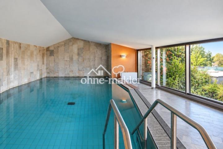 Pool zur Betriebszeit