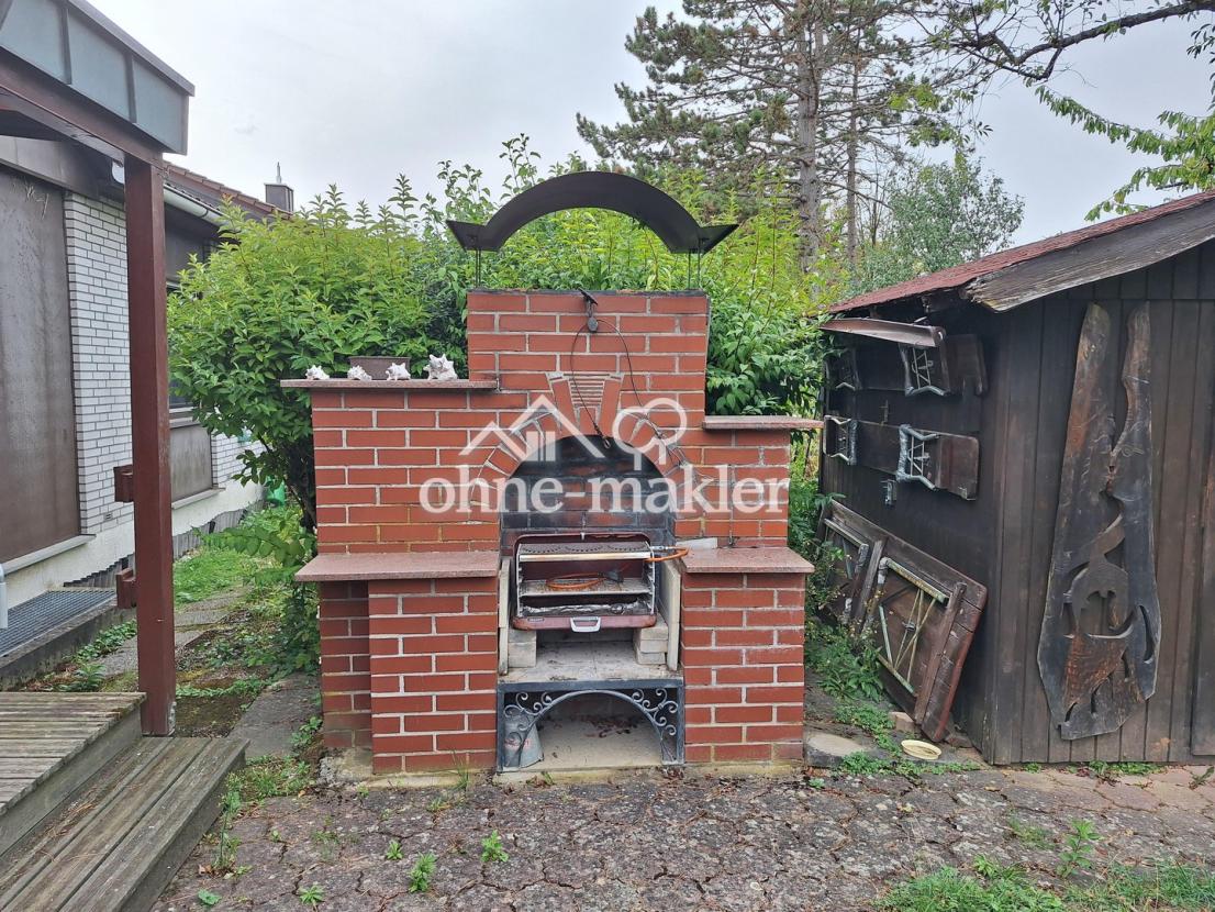 Grill mit Räucherofen