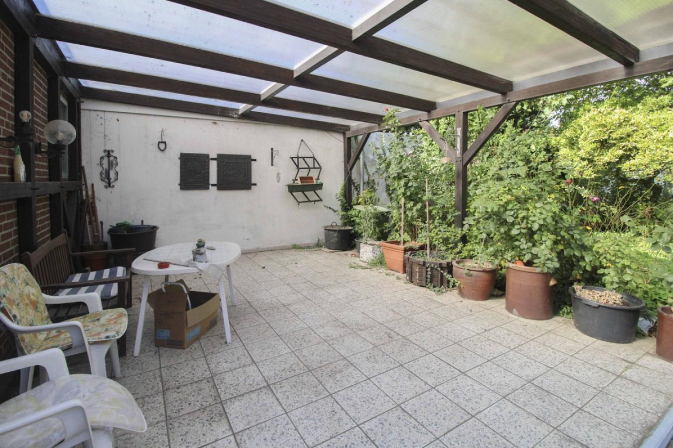 überdachte Terrasse