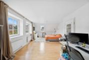 großes Schlafzimmer 2