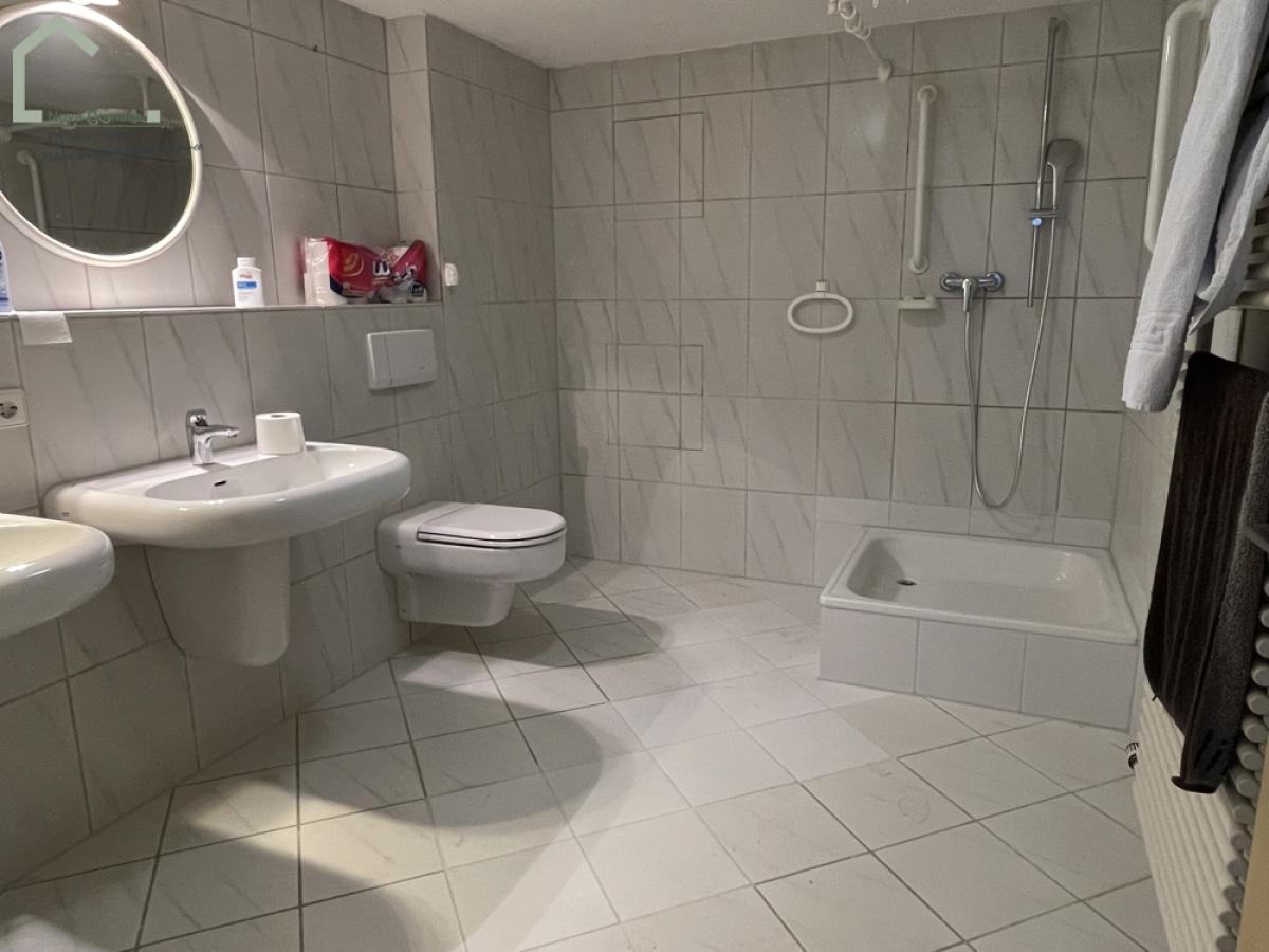 Badezimmer im Untergeschoss