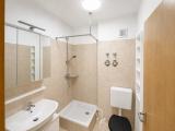 Wohnung 1 (Bad) KI optimiert