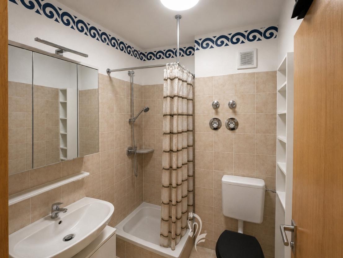 Wohnung 2 (Bad) KI optimiert