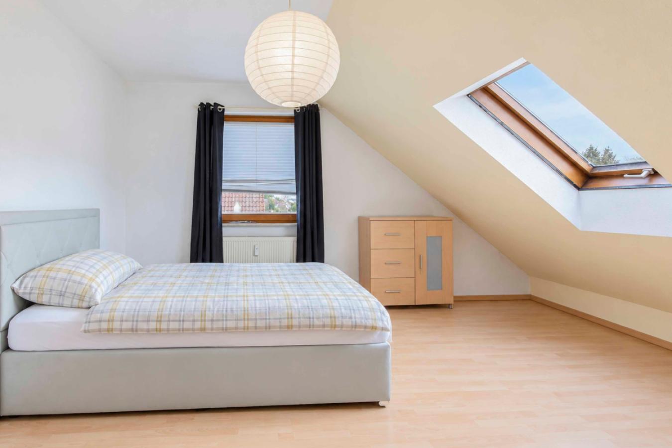 03 OG Schlafzimmer 3