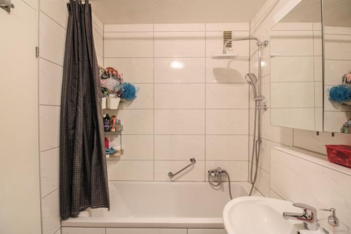 Bad mit Badewanne