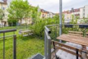 Möblierte 2-Zimmer-Wohnung mit Garten in Leipzig-Mockau zu vermieten_Balkon mit Zugang zum Garten