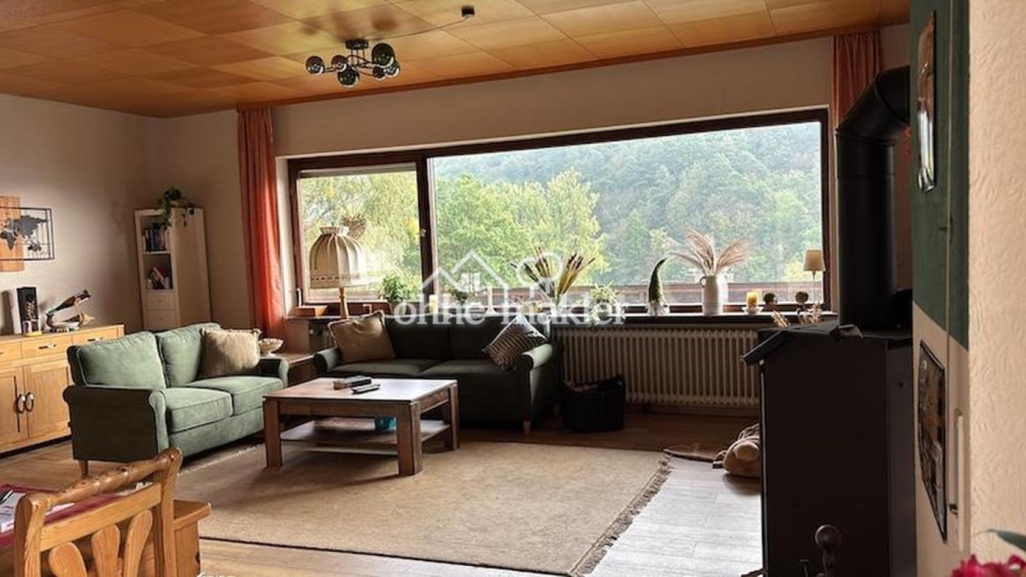 Wohn- und Eßzimmer, Ostfenster