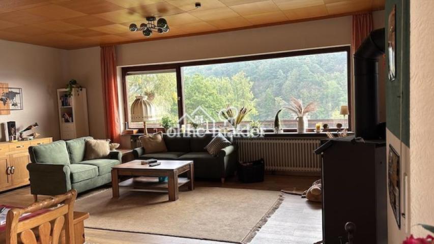 Wohn- und Eßzimmer, Ostfenster