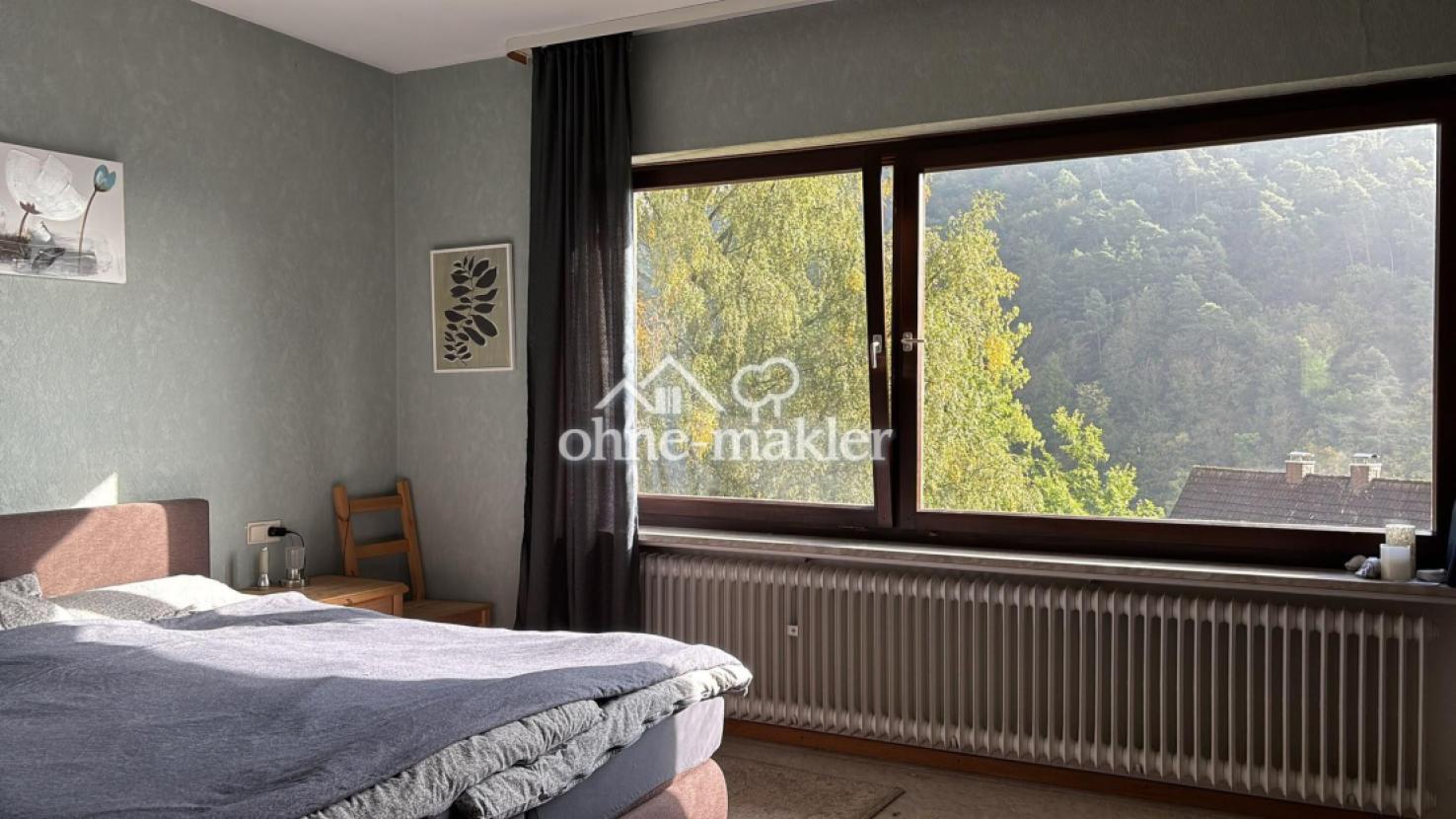 Schlafzimmer, Ostfenster