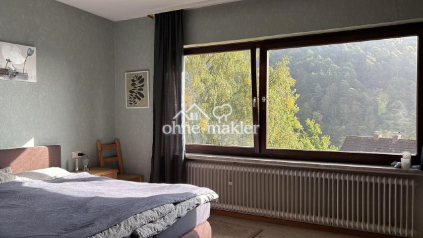Schlafzimmer, Ostfenster