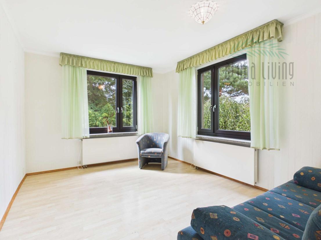 Schlafzimmer 1 (EG)