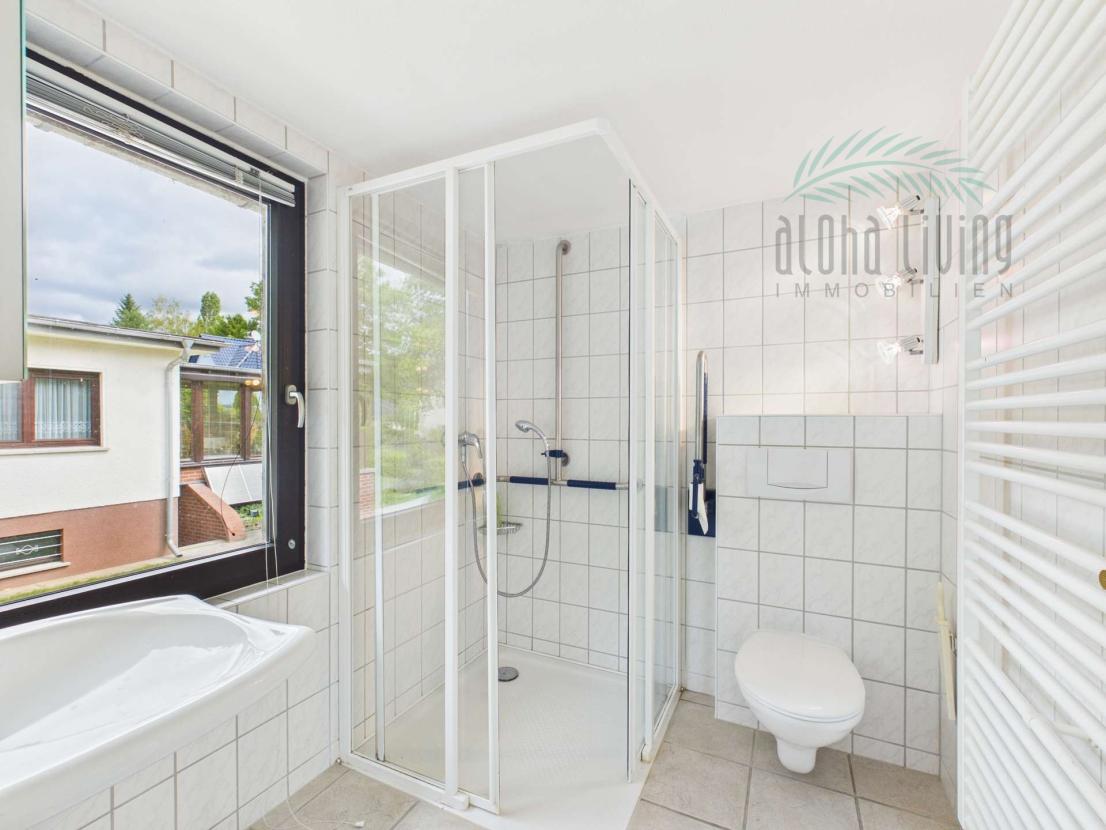 Badezimmer 1 (EG)