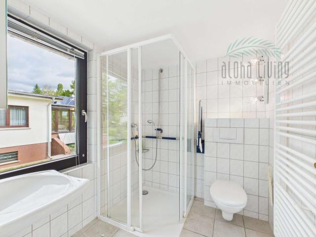 Badezimmer 1 (EG)