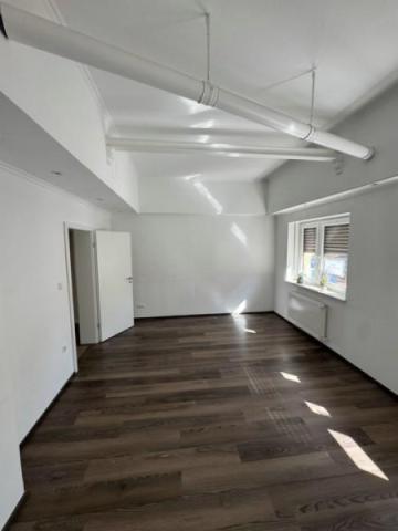 24 Schlafzimmer oder Wohnzimmer