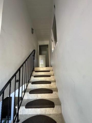 27 Treppe zur Hauptwohnung im OG