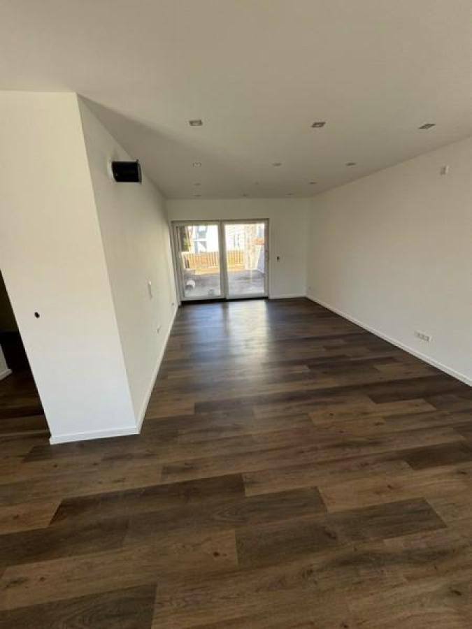 34 Wohnbereich mit Terrassenzugang