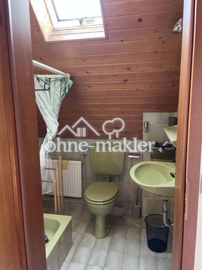 Badezimmer DG mit Dusche