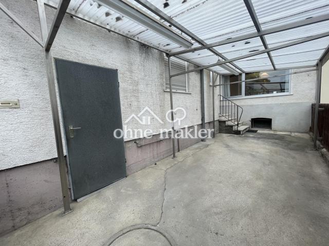 Hof mit Carport Ansicht 2 