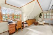Großes Schlafzimmer