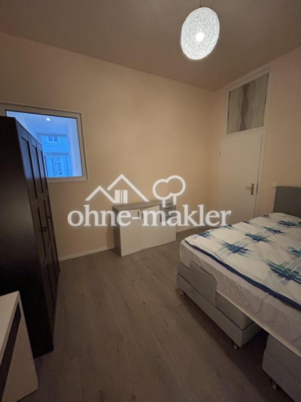 Schlafzimmer 6