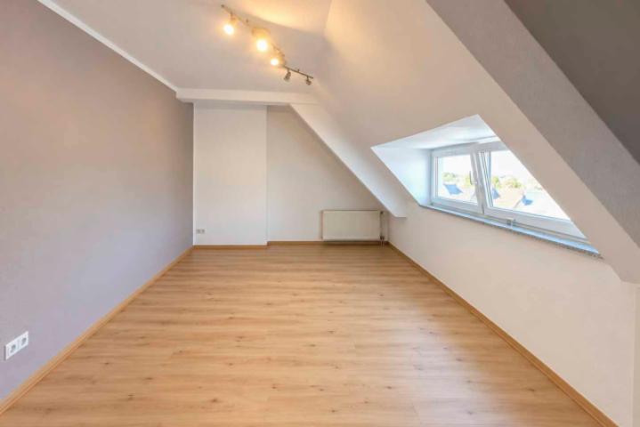 Zimmer Dachgeschoss(1)