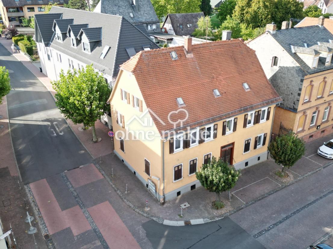 Hugenottenstr. 94 / Taunusstr.