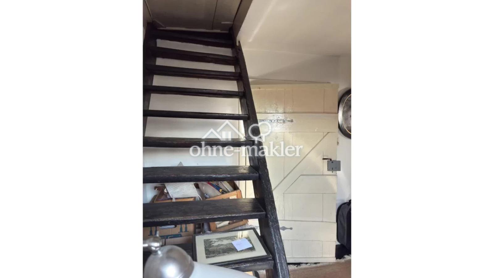 Treppe zum Dachboden
