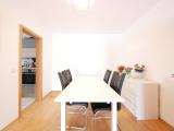 Wohnzimmer / Esszimmer