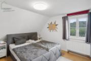 Schlafzimmer DG