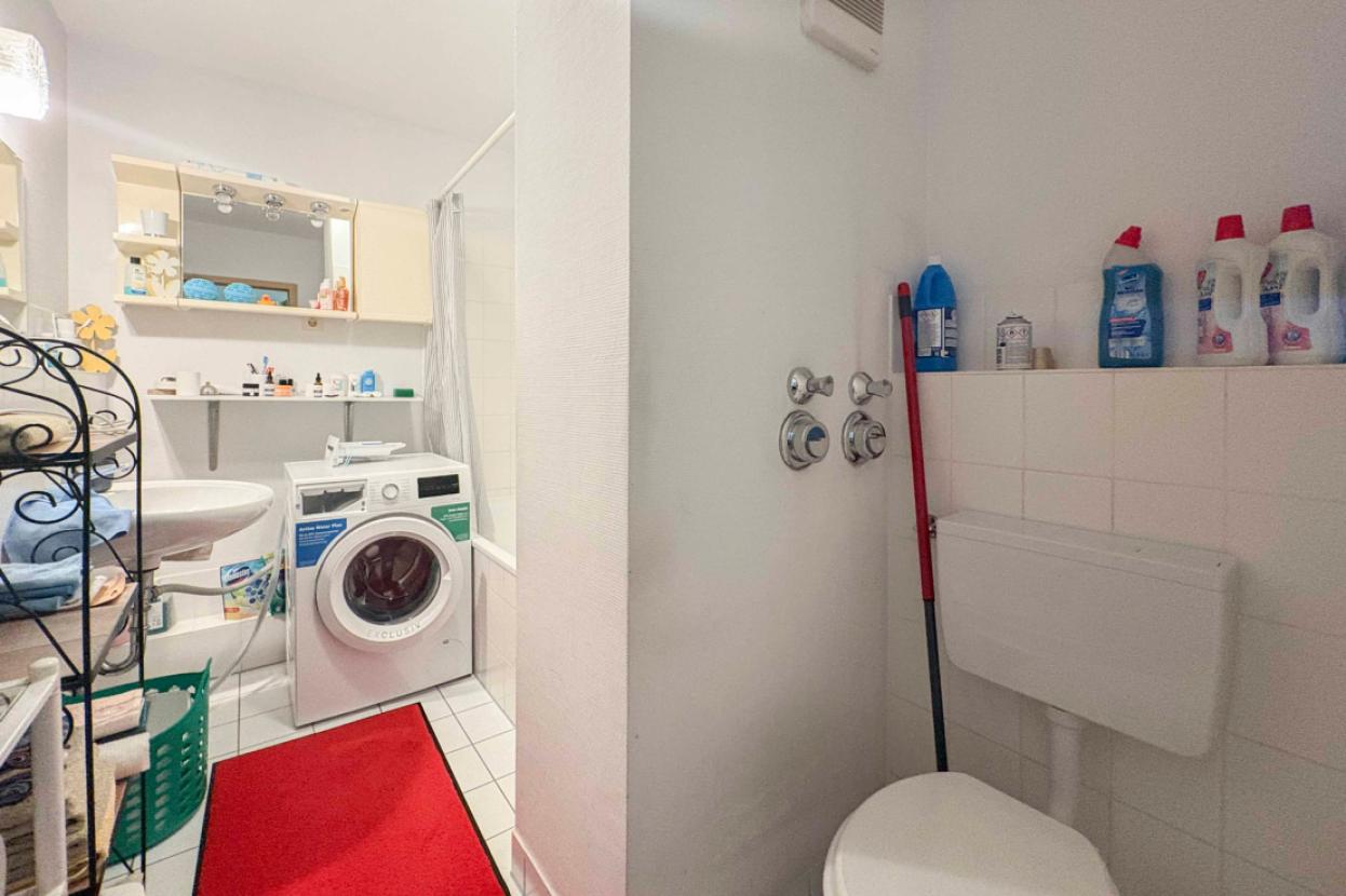 Badezimmer mit Toilette