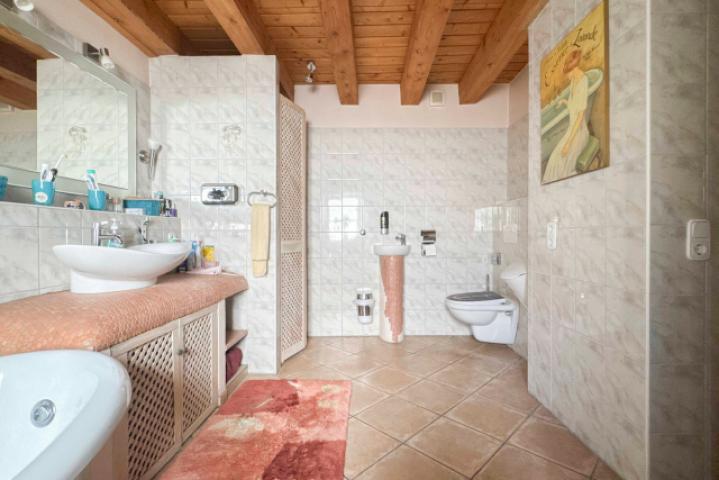 Badezimmer EG