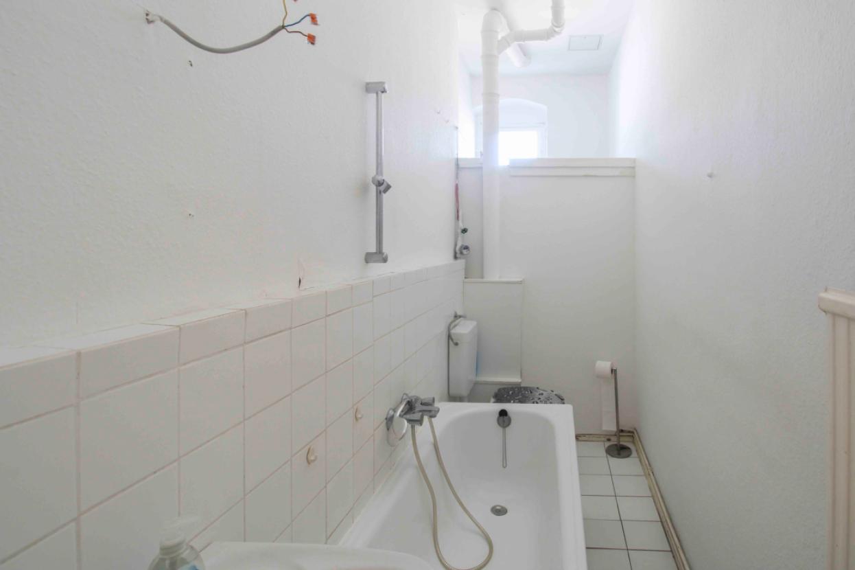 Badezimmer mit Tageslicht