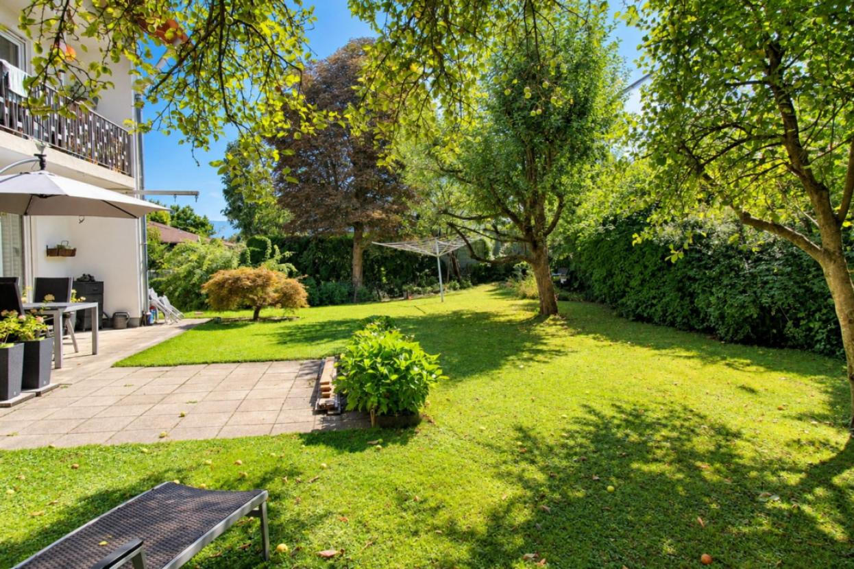 Garten und Terrassenseite
