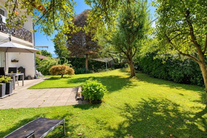 Garten und Terrassenseite