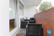 ... mit Zugang auf den Balkon
