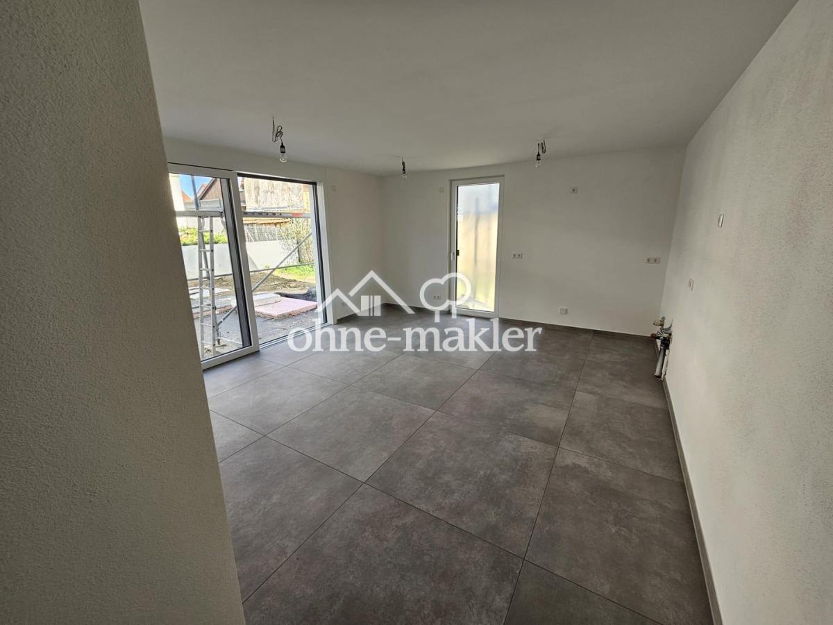 Küche mit Wohn-/Esszimmer