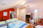 Schlafzimmer DG