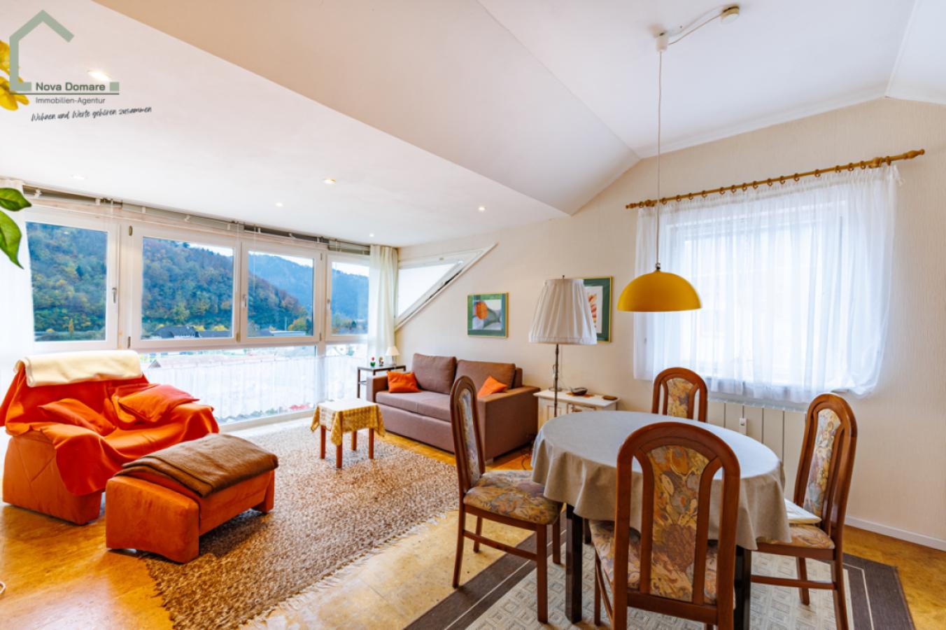 Wohnzimmer DG