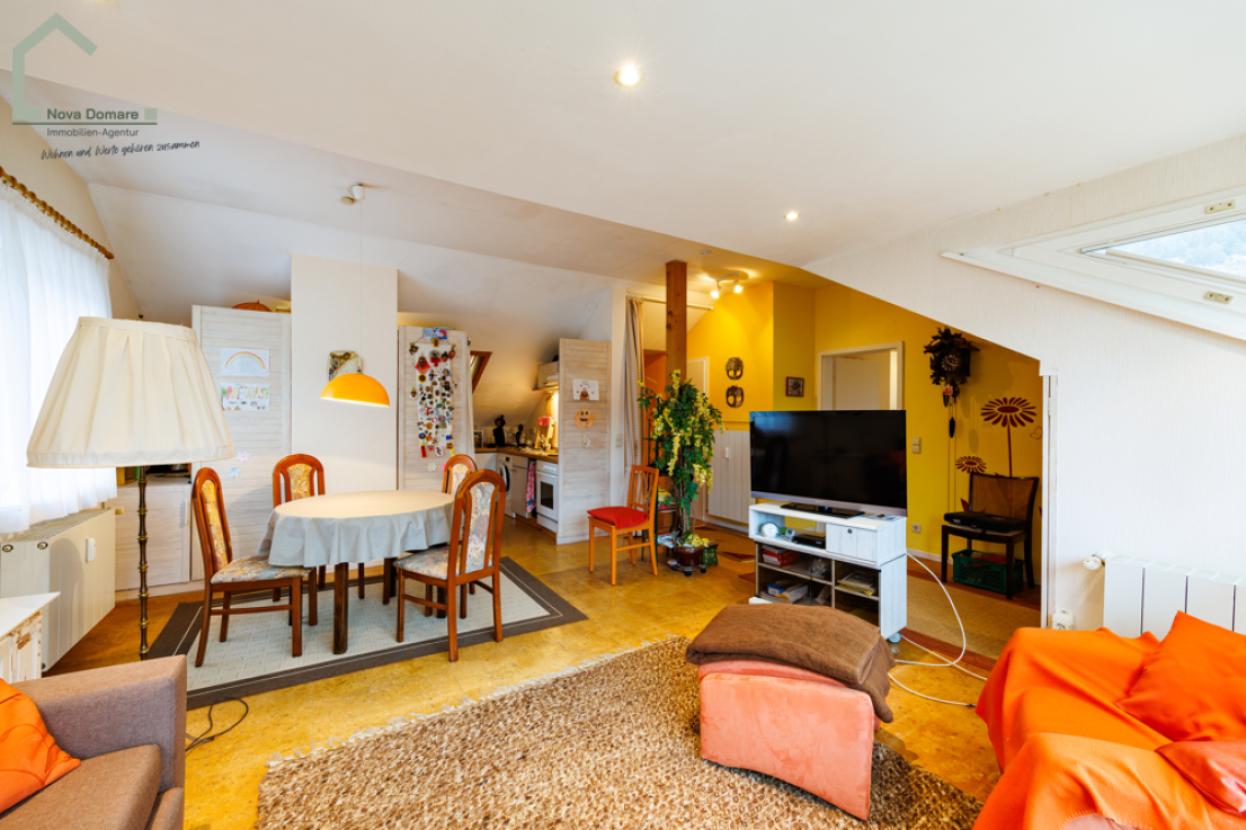 Wohnzimmer DG