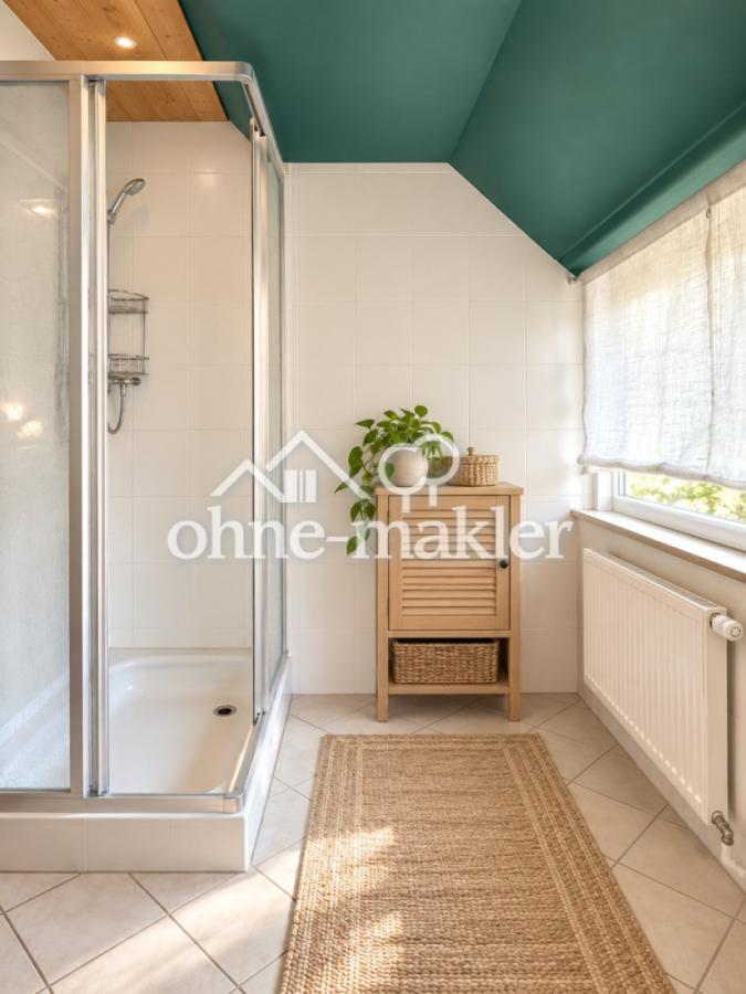 Badezimmer mit Dusche