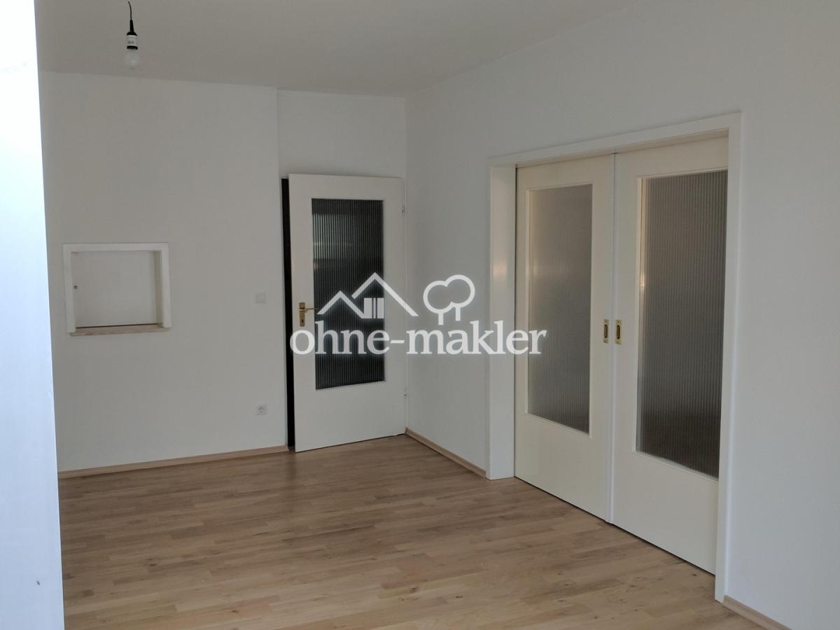 Blick Richtung Wohnzimmer/Flur