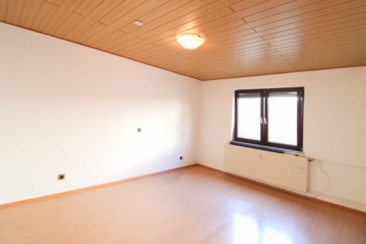 Schlafzimmer EG neu