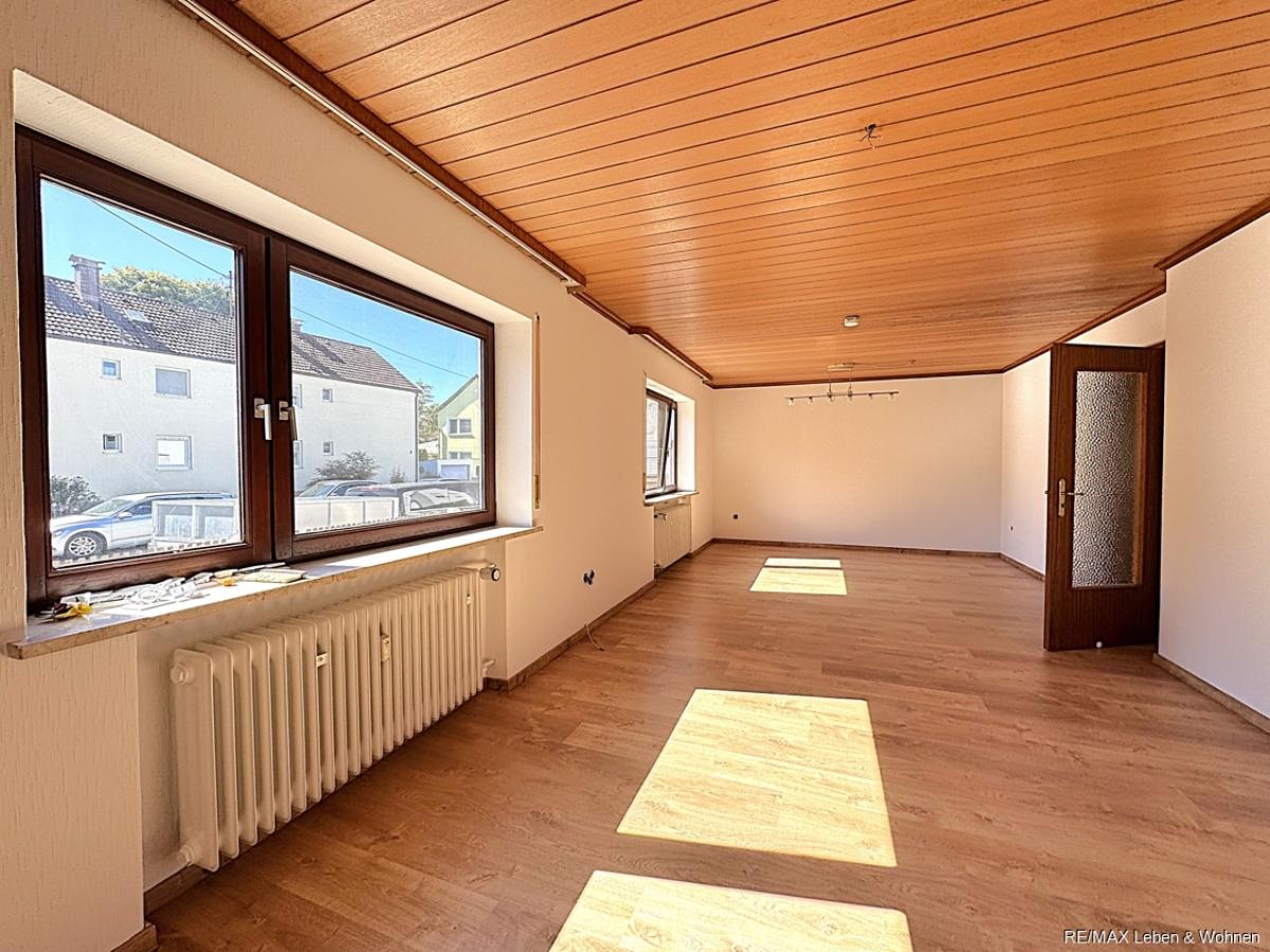 Wohnzimmer b