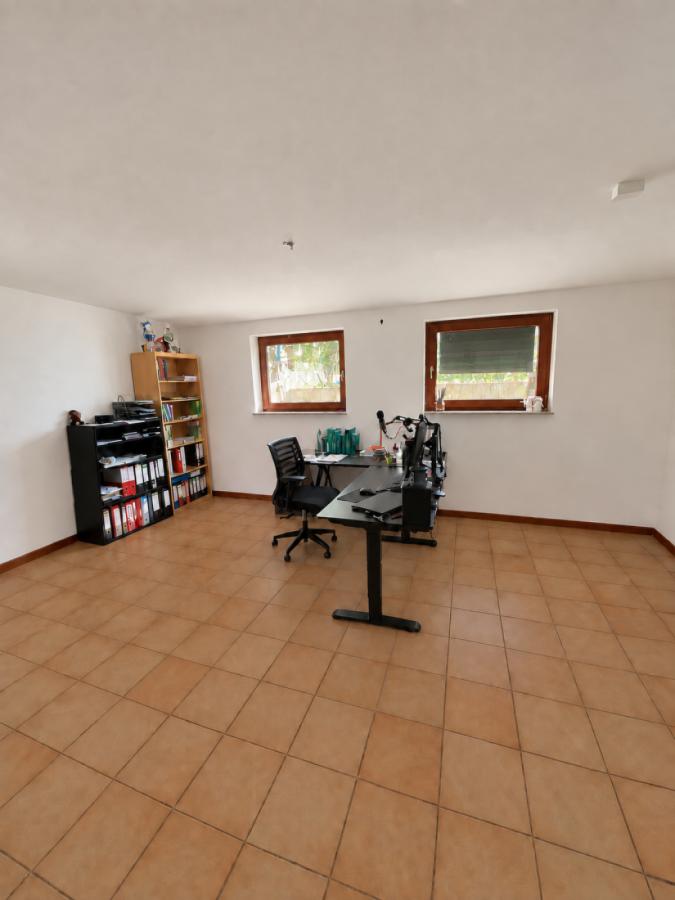  Büro UG