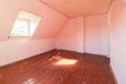 Schlafzimmer DG