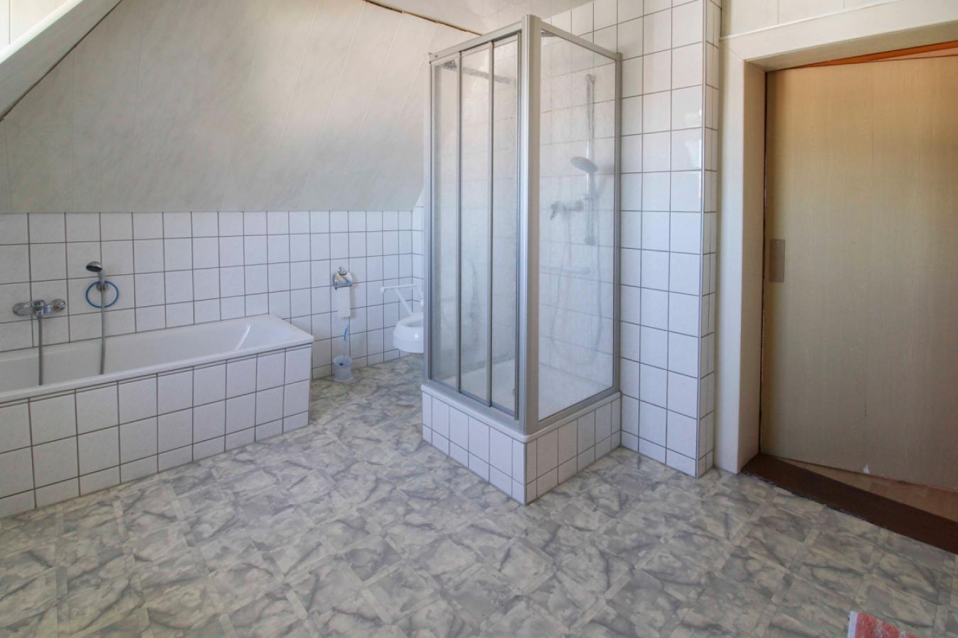 Badezimmer DG